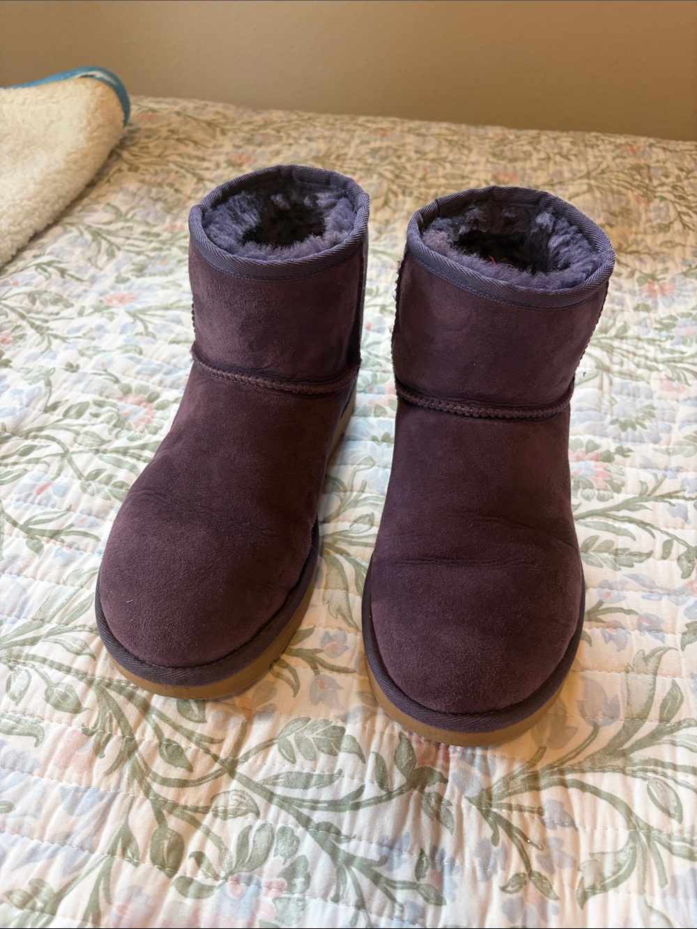 UGG Classic Mini 💜